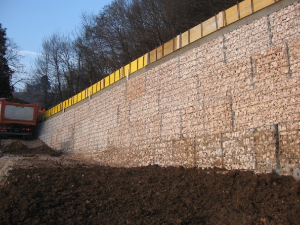 Gabbionate